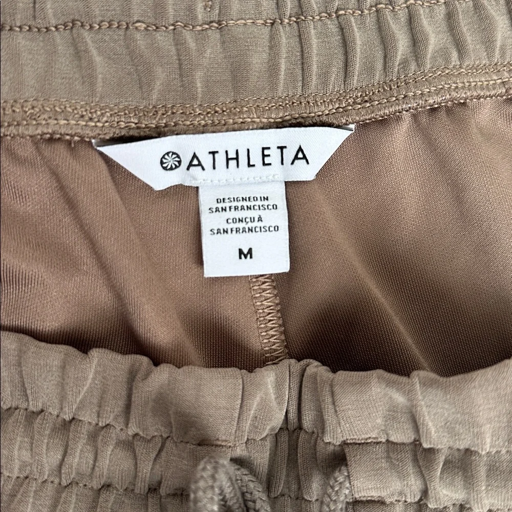 Athleta Seasoft Midrise 4” Drawstring Active Shorts in Taupe - Picture 4 of 8